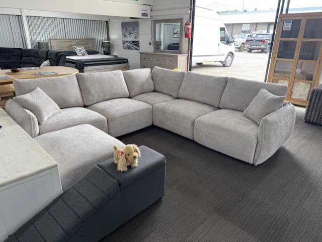 Hayman 6 piece Modular Lounge Suite
